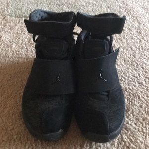 Nike Jordans sz 6Youth (woman's sz7.5) black